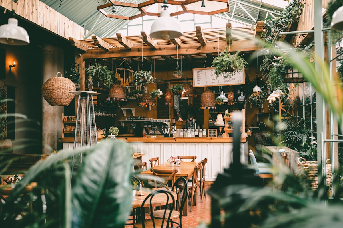 The Hut Café website preview